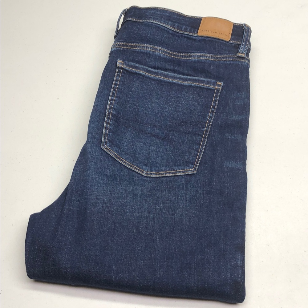 LIKE NEW AMERICAN EAGLE SUPER HIGH-RISE JEGGING JEANS 14/32x28 ⭐️